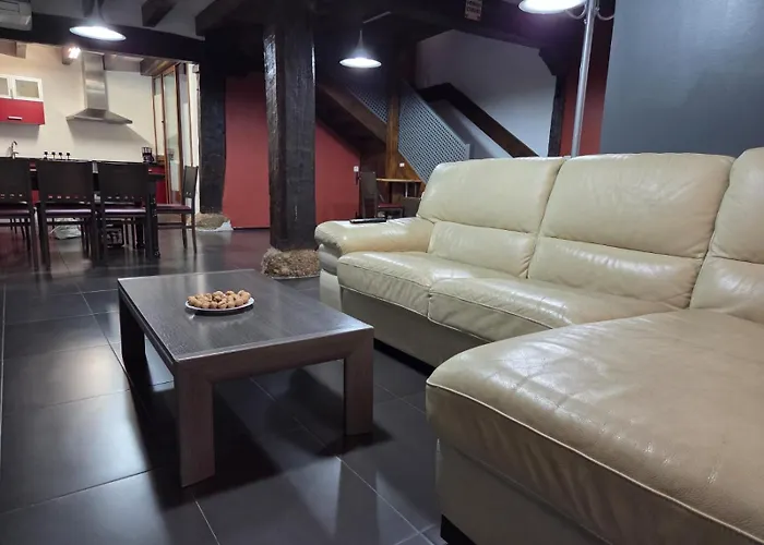 Aldapa Xhuara Nyaraló